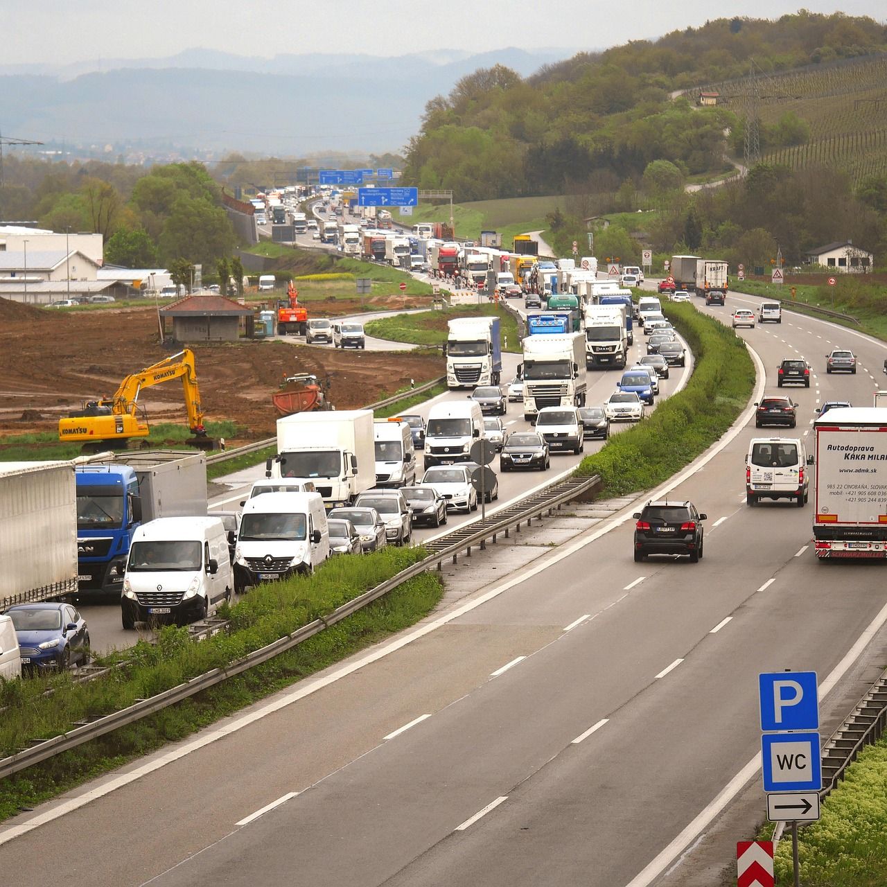 découvrez le slow travel, une approche de voyage immersive et respectueuse qui privilégie la découverte en profondeur, le rythme lent et l'authenticité locale.