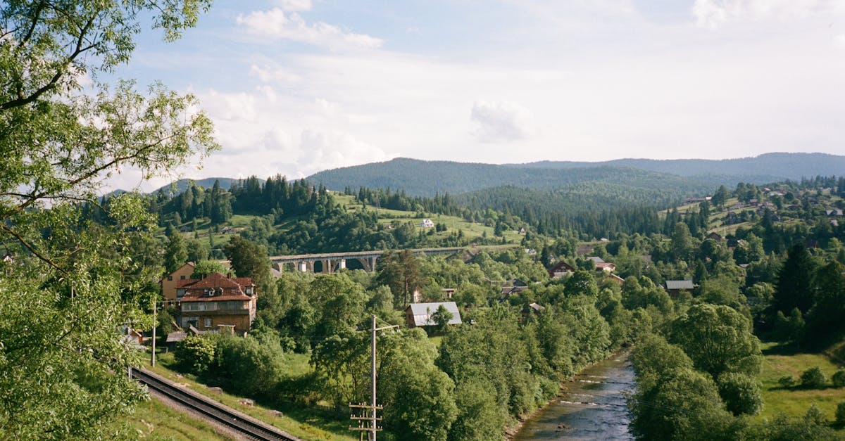 découvrez le charme des voyages ruraux avec des paysages pittoresques, des traditions authentiques et des expériences uniques en pleine nature. évadez-vous du quotidien et explorez la beauté des destinations rurales.