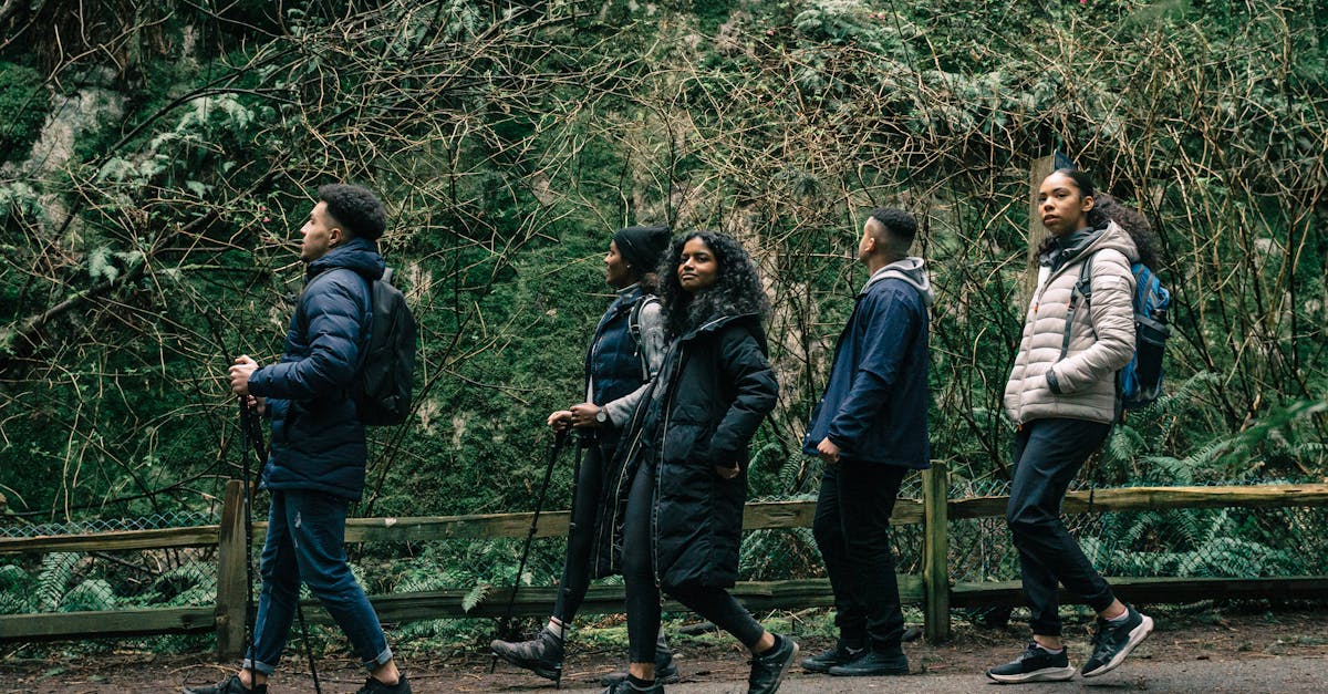 découvrez comment voyager de manière durable en adoptant des pratiques respectueuses de l'environnement, en soutenant les communautés locales et en réduisant votre empreinte carbone. explorez un monde de destinations éthiques et des conseils pour un tourisme responsable.