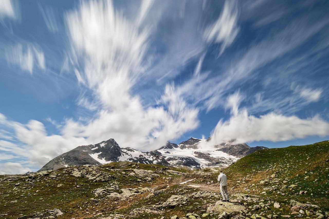 découvrez les merveilles de la randonnée à travers des paysages époustouflants et des parcours adaptés à tous les niveaux. que vous soyez un randonneur débutant ou un aventurier aguerri, explorez les sentiers qui vous rapprochent de la nature et renforcez votre bien-être physique et mental.