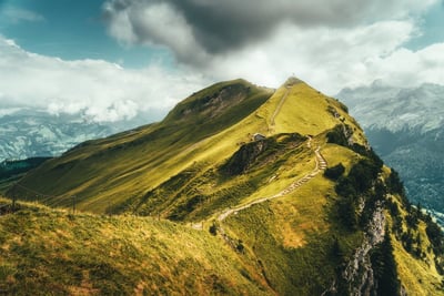 Trekking urbain : découvrez les meilleures itinéraires pour explorer votre ville à pied