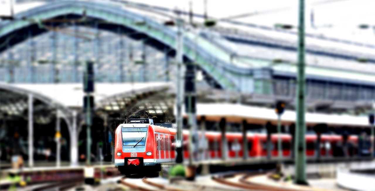 Voyage en train : découvrez les meilleures astuces pour un trajet inoubliable