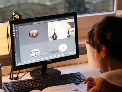 Partage d’expériences : comment apprendre des autres pour progresser