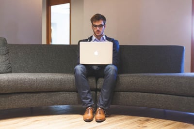 Freelancing : comment concilier travail à distance et aventures de voyage