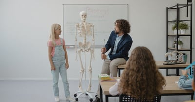 Voyager pour apprendre : découvrir le monde à travers l’éducation