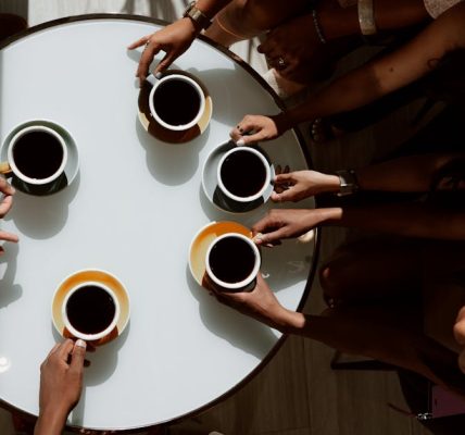 découvrez l'art de la reconnexion : un voyage vers soi-même et vers les autres, pour raviver les liens perdus et cultiver des relations authentiques. explorez des techniques pratiques et des réflexions inspirantes pour renforcer votre bien-être émotionnel et spirituel.