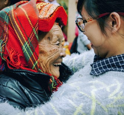 découvrez l'importance des échanges culturels dans notre société moderne. apprenez comment ces interactions enrichissent nos vies, favorisent la compréhension mutuelle et ouvrent de nouvelles perspectives sur le monde.