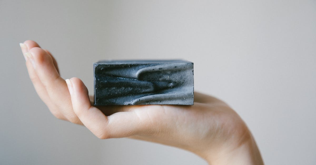 découvrez les défis éthiques auxquels les entreprises et les individus font face dans un monde en constante évolution. cette exploration met en lumière les enjeux moraux, les dilemmes et les solutions possibles pour naviguer dans un environnement complexe.