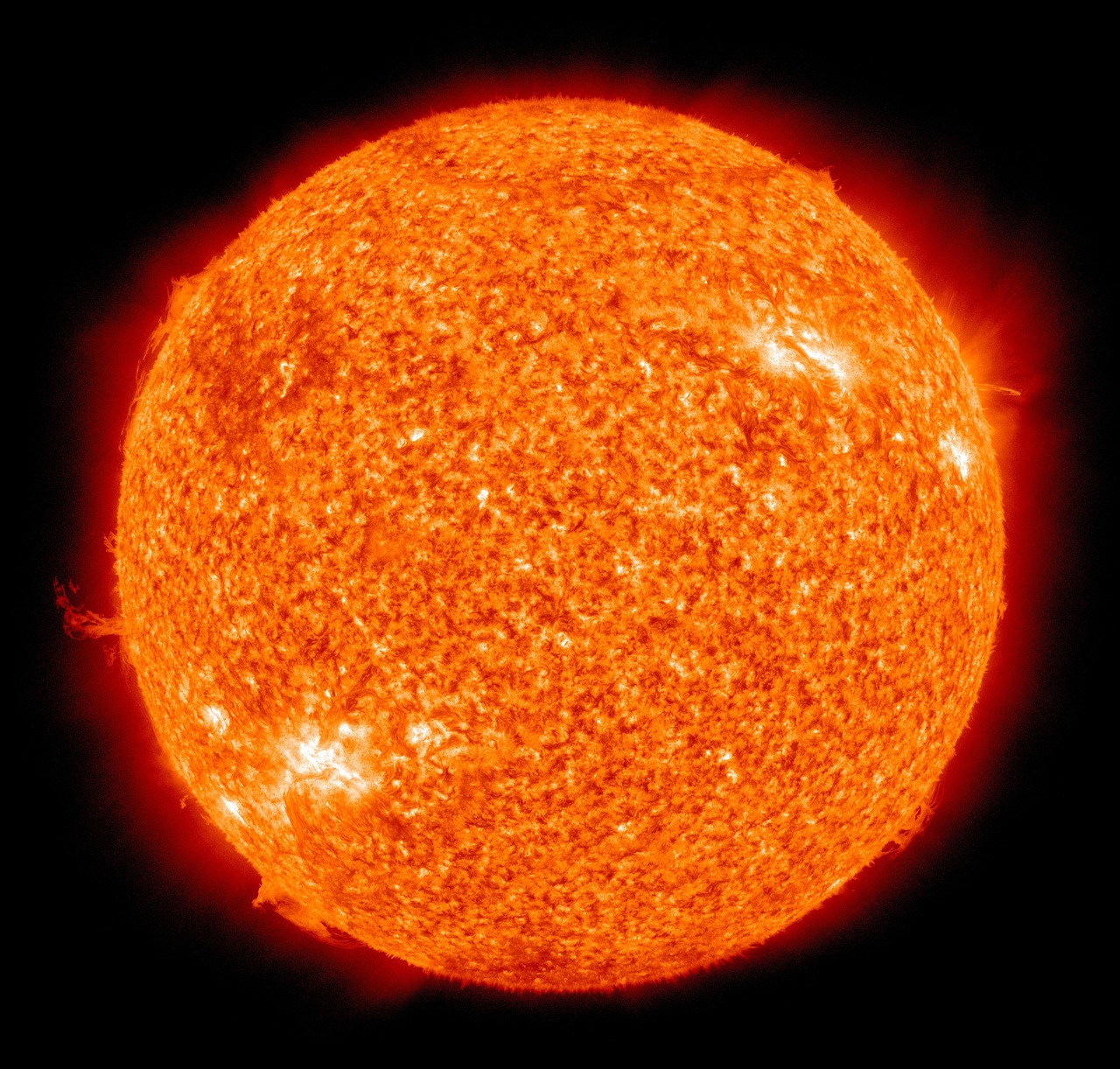 découvrez le transit solaire, un phénomène astronomique fascinant où la silhouette de la terre s'interpose entre le soleil et les étoiles. apprenez-en plus sur ses implications scientifiques, son observation, et comment il a influencé notre compréhension de l'univers.