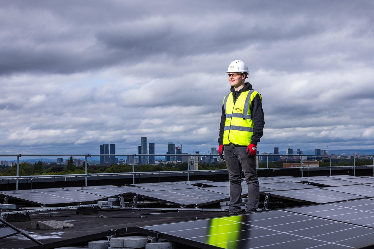 découvrez le transit solaire, un phénomène fascinant qui se produit lorsque la terre se trouve entre le soleil et une autre planète. apprenez comment cet événement astronomique affecte notre compréhension du système solaire et pourquoi il est tant attendu par les passionnés d'astronomie.