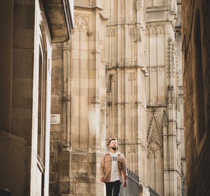 découvrez l'urban exploration, une quête audacieuse au cœur des villes abandonnées et des sites méconnus. partez à l'aventure à travers des lieux chargés d'histoire, tout en appréciant l'esthétique des ruines et l'adrénaline de l'inexploré.