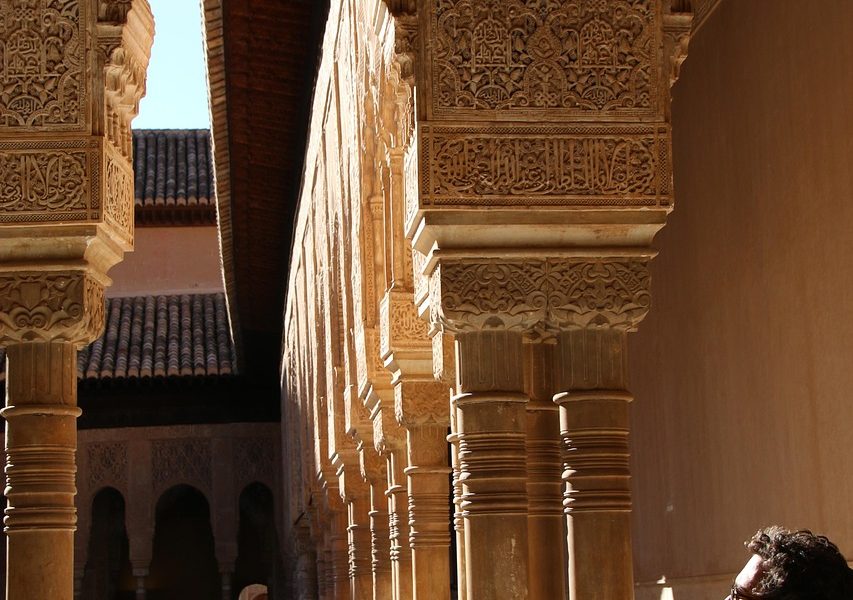 découvrez des paysages époustouflants et enrichissez vos connaissances avec notre visite guidée. explorez des lieux emblématiques accompagnés d'un guide expert, garantissant une expérience inoubliable et immersive.