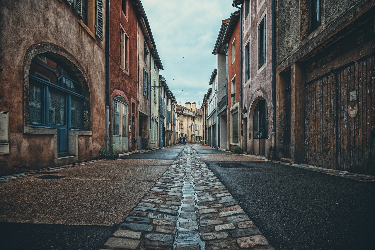 découvrez notre parcours historique captivant, où chaque étape vous plonge dans le riche héritage du passé. explorez des monuments emblématiques, des récits fascinants, et laissez-vous inspirer par l'histoire qui façonne notre présent.