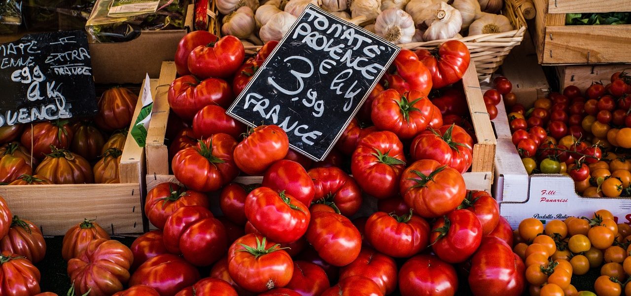 découvrez les dynamiques de l'économie locale, ses enjeux et opportunités pour les entreprises et les consommateurs. explorez comment le soutien aux commerces de proximité et l'innovation locale contribuent à renforcer le tissu économique de votre région.