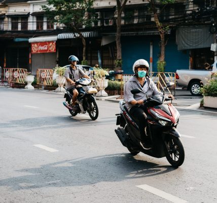 découvrez des solutions de mobilité urbaine durables qui améliorent la qualité de vie en ville. explorez les initiatives écologiques, les transports en commun innovants et les alternatives de déplacement respectueuses de l'environnement pour un avenir urbain plus vert.
