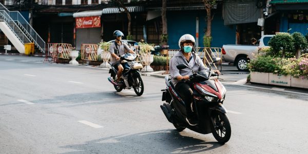 découvrez des solutions de mobilité urbaine durables qui améliorent la qualité de vie en ville. explorez les initiatives écologiques, les transports en commun innovants et les alternatives de déplacement respectueuses de l'environnement pour un avenir urbain plus vert.
