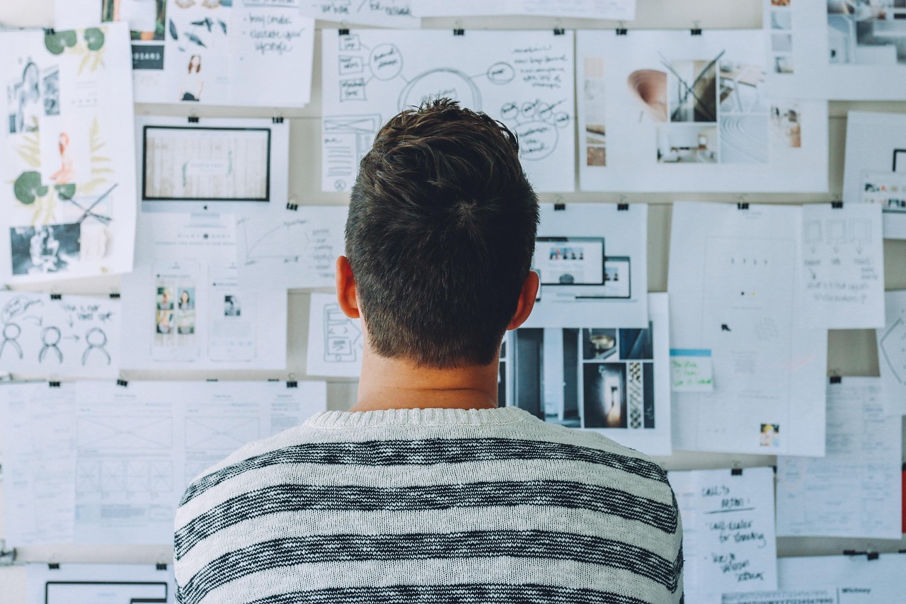 découvrez l'art du brainstorming nomade, une approche innovante qui vous permet de générer des idées créatives tout en explorant de nouveaux environnements. stimulez votre créativité et vos collaborations en vous déplaçant, que ce soit en extérieur, dans des cafés ou lors de voyages, et transformez chaque rencontre en une opportunité d'inspiration.