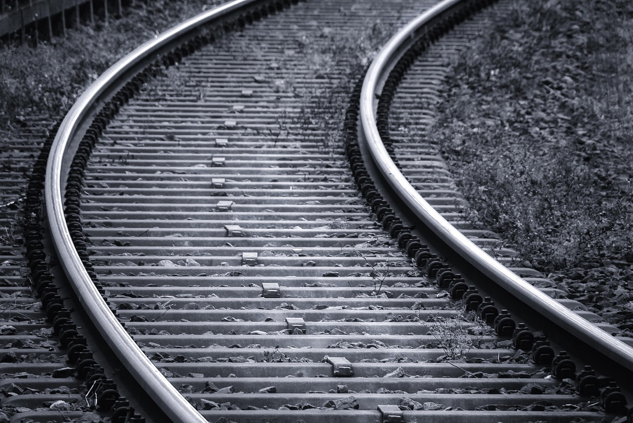 découvrez nos conseils pratiques pour voyager en train : astuces pour un voyage confortable, choix des meilleures liaisons, préparation des bagages et astuces pour profiter pleinement de votre expérience à bord.