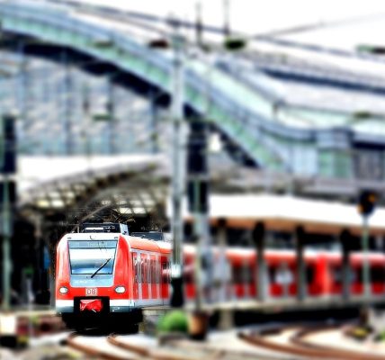 découvrez nos conseils pratiques pour un voyage en train réussi ! apprenez à bien préparer votre trajet, à profiter des paysages, et à maximiser votre confort à bord. que vous soyez un voyageur débutant ou expérimenté, ces astuces vous aideront à vivre une expérience inoubliable.