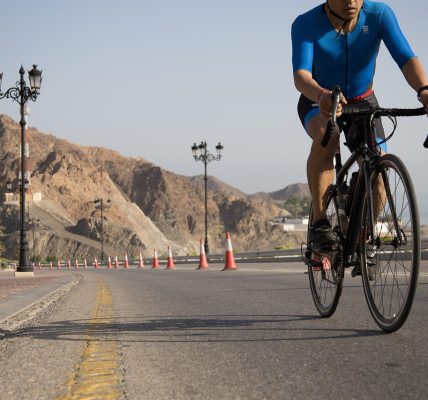 découvrez le monde du cyclisme : conseils, actualités, équipements et astuces pour pratiquer le vélo en toute liberté, que vous soyez débutant ou passionné !