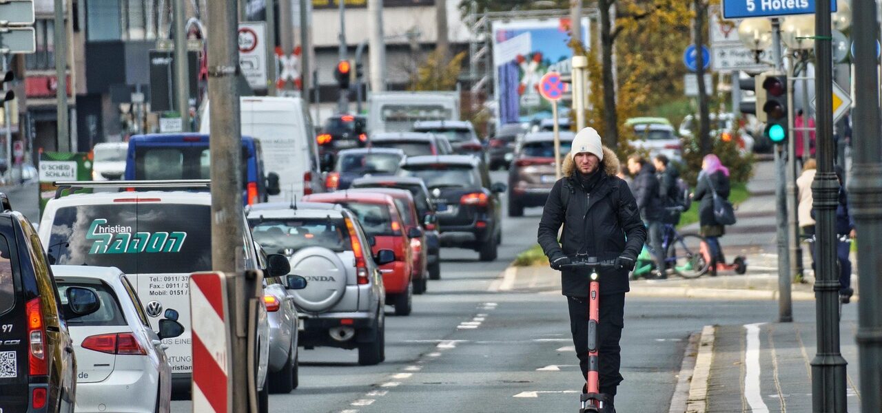 découvrez comment voyager de manière durable en réduisant votre impact environnemental et en soutenant les communautés locales pour un tourisme responsable.